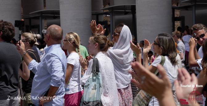 Vatikan Sonntag Angelus auf dem Petersplatz jubelnde Zuschauer