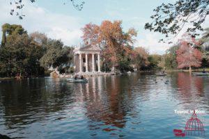 Heat in Rome lake in the park of Villa Borghese