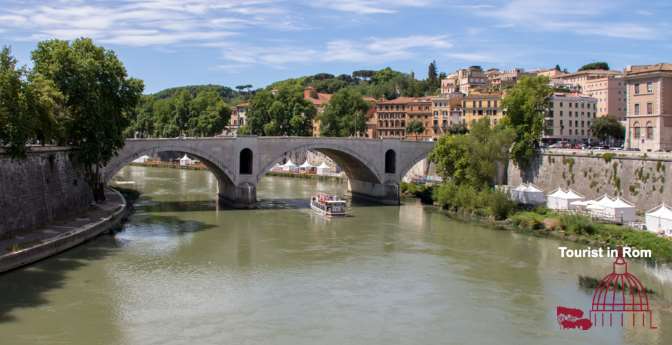 Roma luglio Tevere