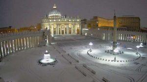 Roma Piazza San Pietro sotto la neve Roma Piazza San Pietro sotto la neve