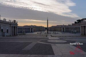 Roma Agosto Alba alla Basilica di San Pietro