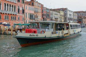 Venedig Vaporetto ACTV43 R01