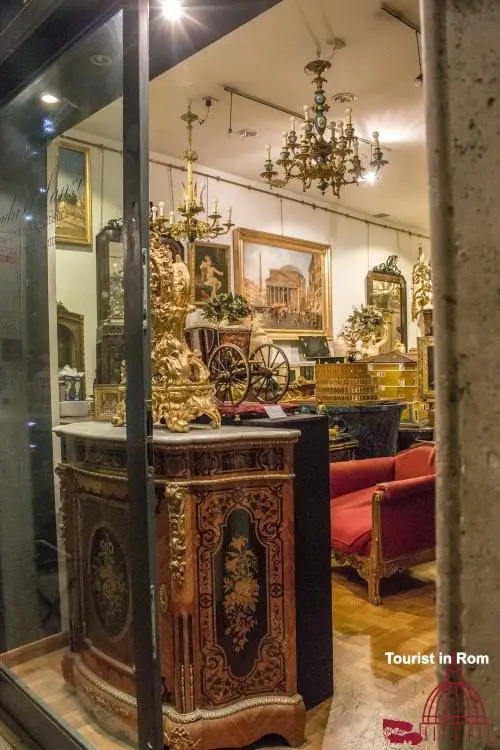 Photo Gallery Christmas shopping in via dei Coronari 11