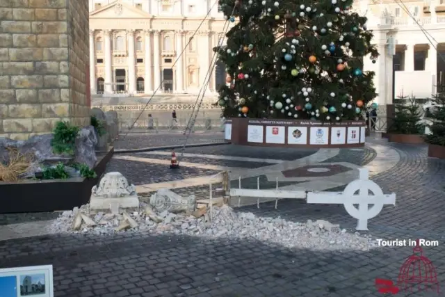 Christmas Crib 2016 on St. Peter's Square 10