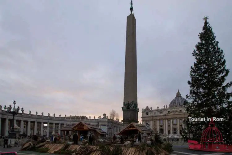 St. Peter's nativity scene · Nativity St Peter's Square 2019 43