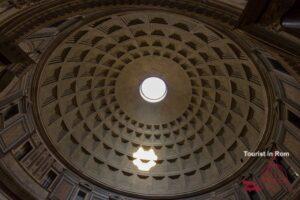 Roma centro cupola del Pantheon