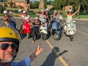 Deutsche Römerin Vespa Tour Deutsche Römerin Vespa Tour