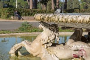 Fontana a cavalluccio marino di Villa Borghese Fontana a cavalluccio marino di Villa Borghese