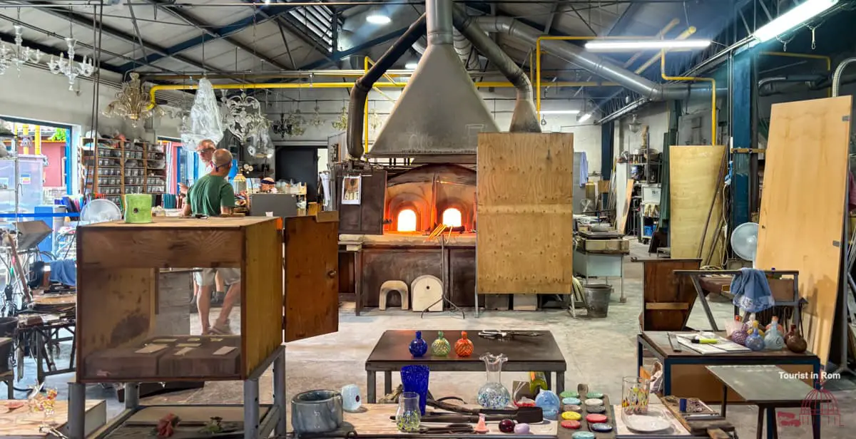 Tour Murano and Burano with glassblowers