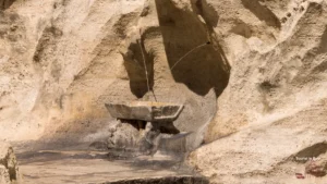 Detail der Fontana degli Innamorati, auch Brunnen der Verliebten genannt, am berühmten Trevi-Brunnen in Rom